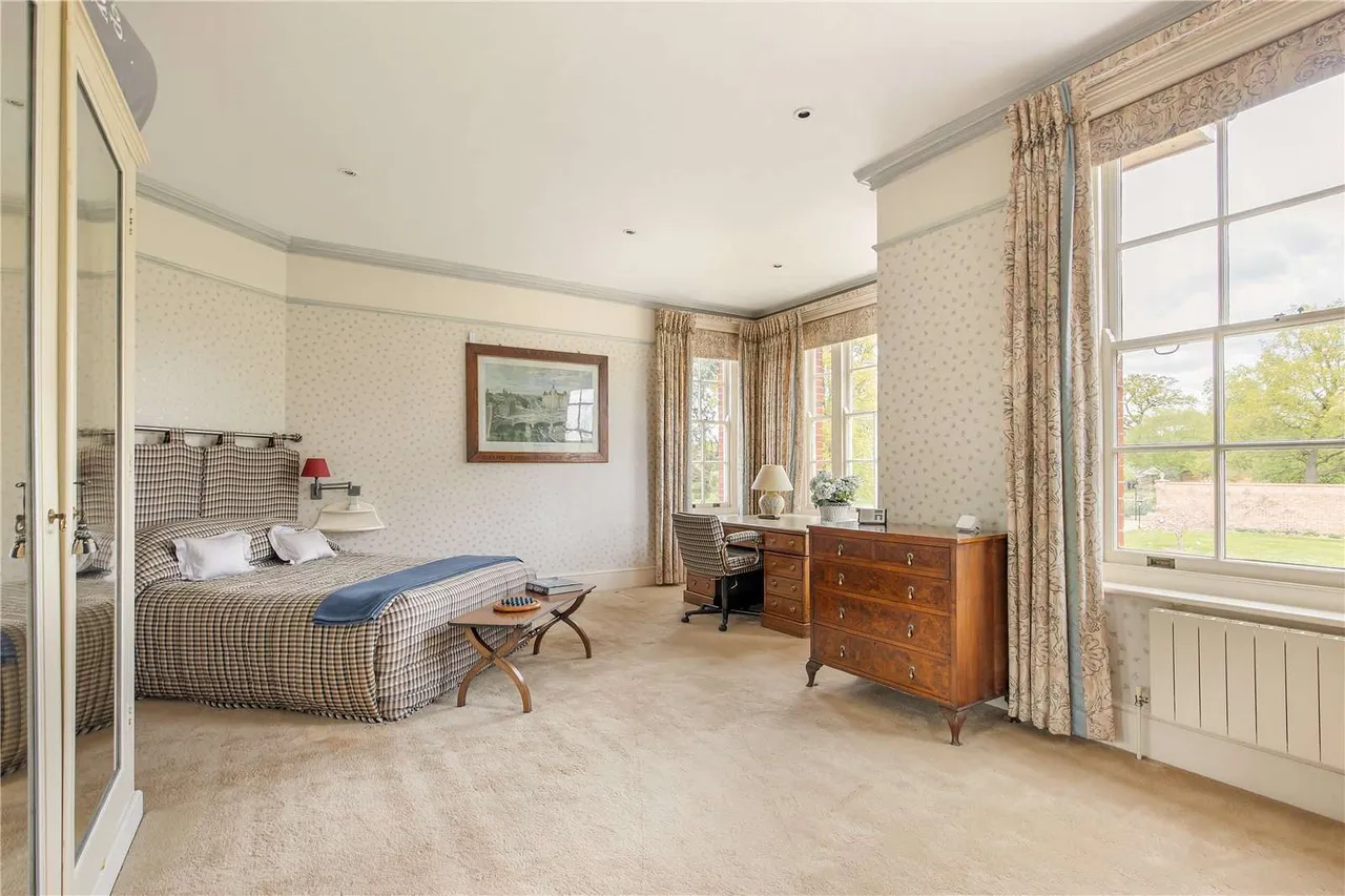Weald Road, South Weald, CM14, photo 19