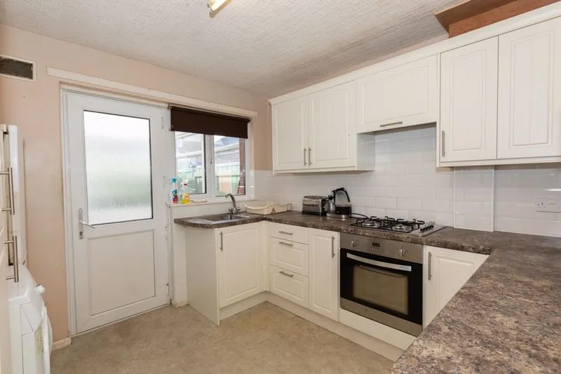 Woolsery Grove, Exeter EX4 8BL, photo 5