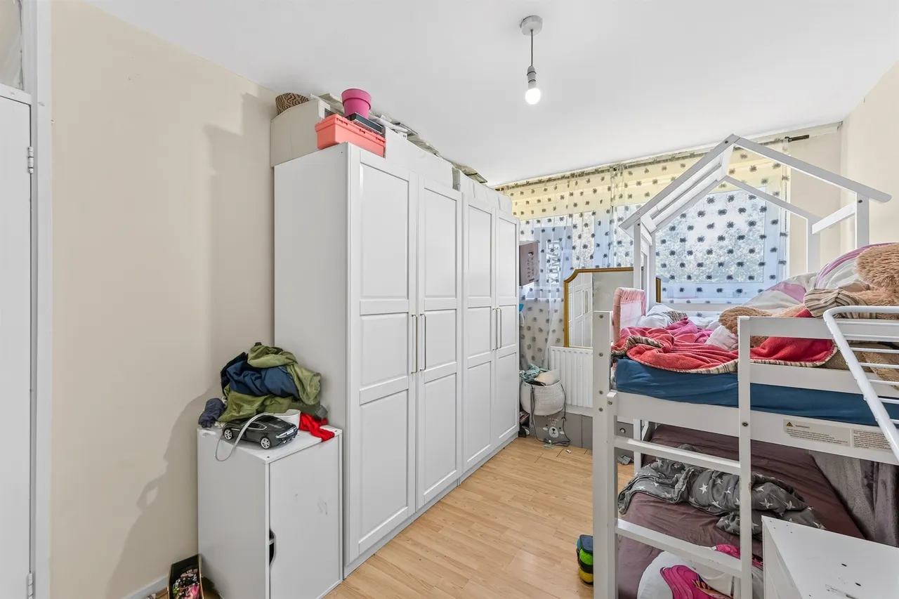 Arnal Crescent, London, photo 8