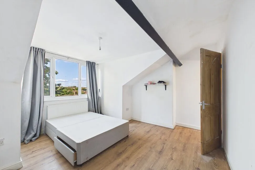 Coldcotes Avenue, Leeds, LS9, photo 12