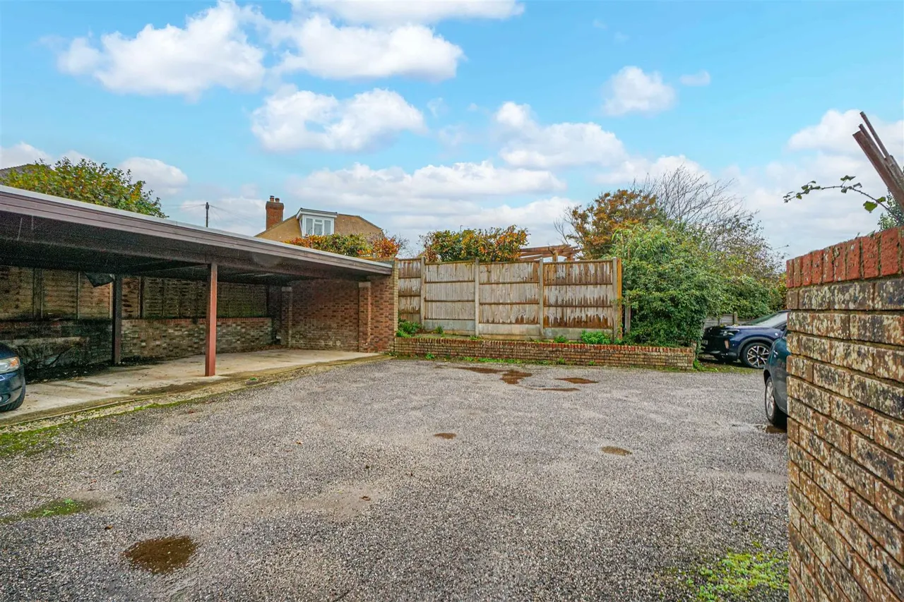 Shepherds Way, Fairlight, photo 7