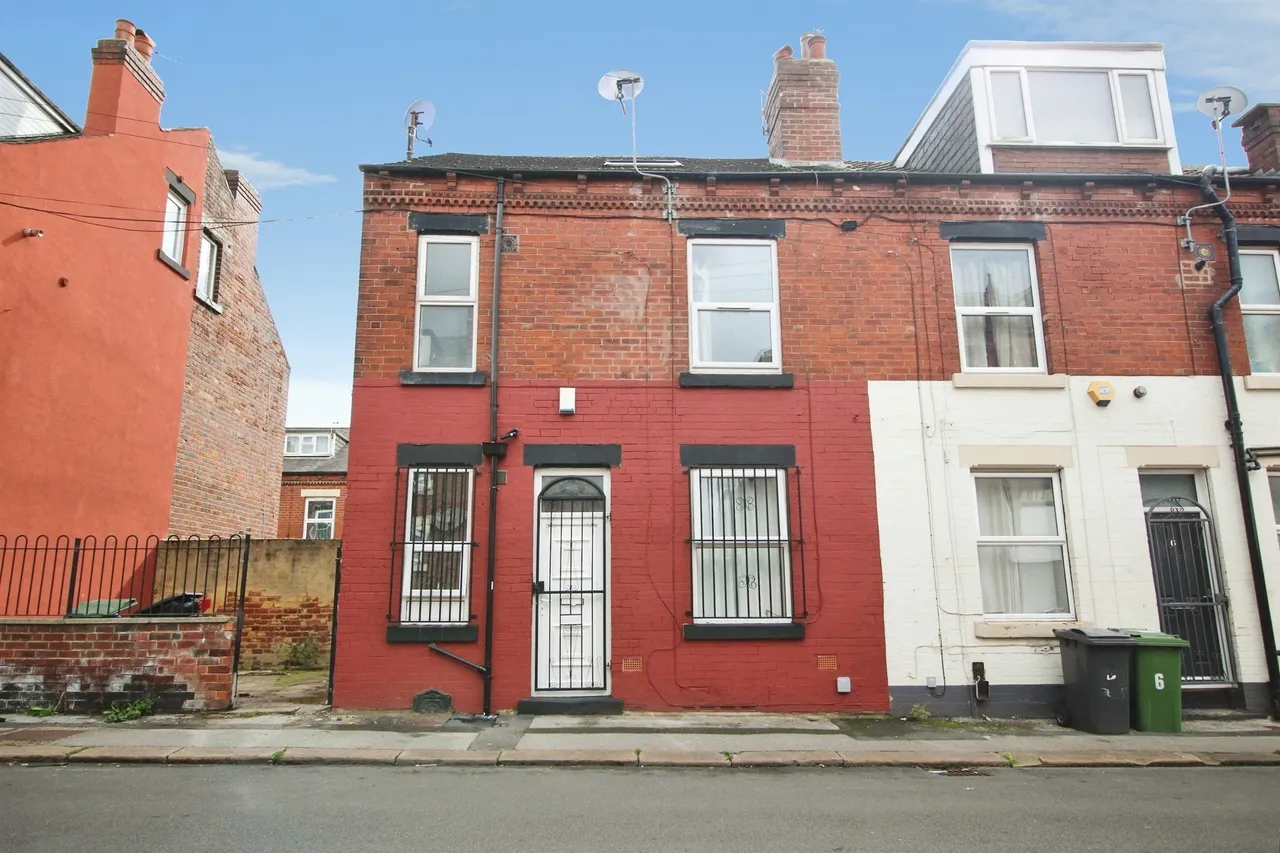 2 bed house for sale — Temple View Terrace, Leeds