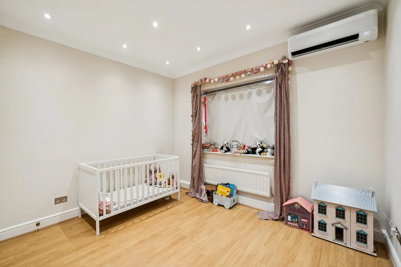 Wyatt Drive, Barnes, SW13, photo 14