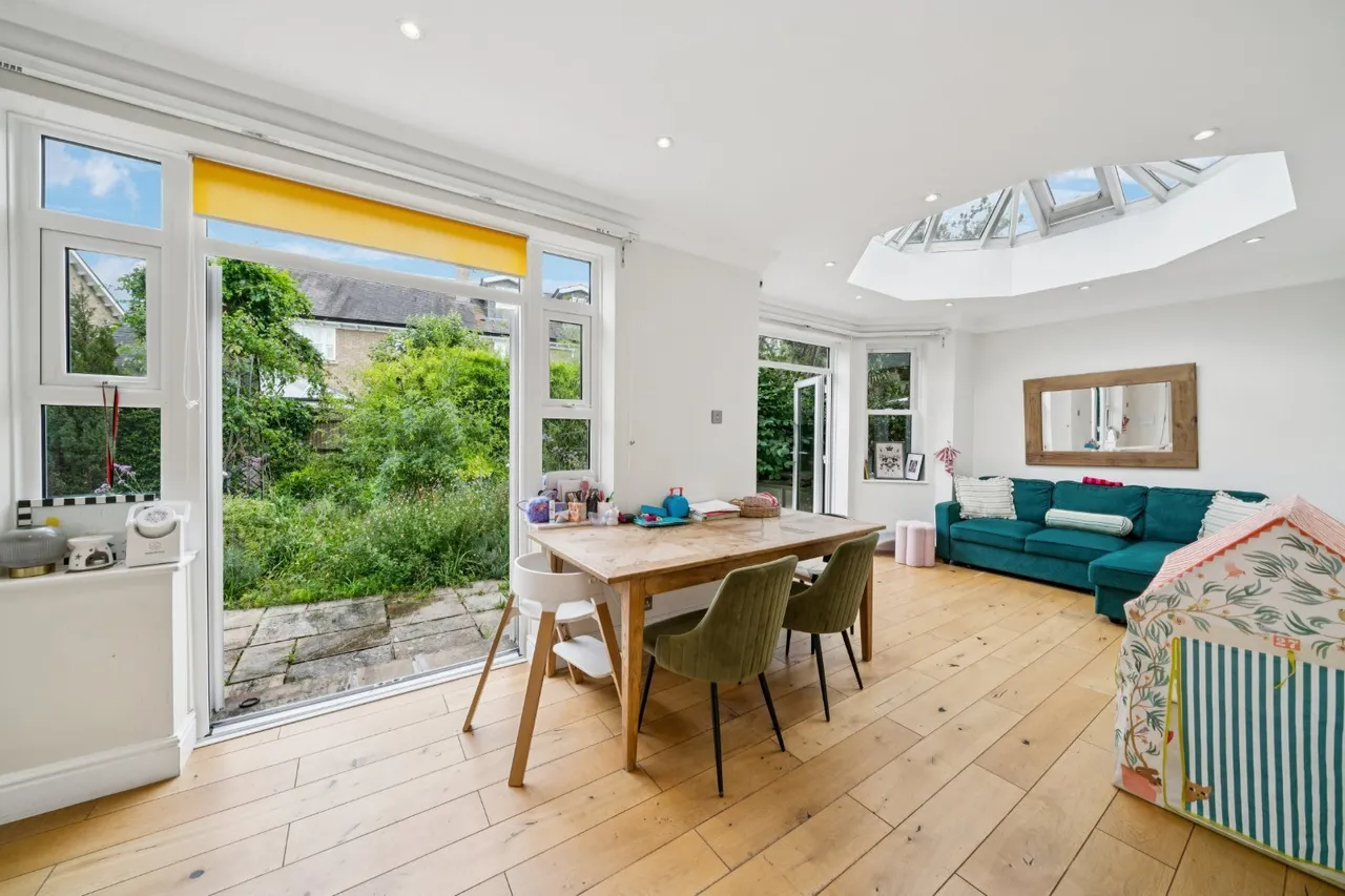 5 bed house to rent, Wyatt Drive, Barnes, SW13