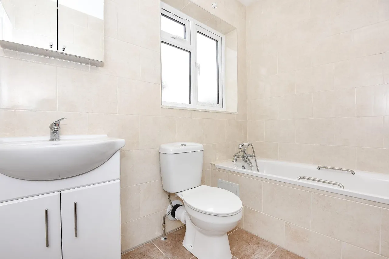 Devereux Road, Windsor, photo 4
