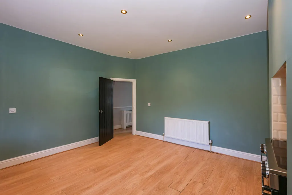 Victoria Street, Littleborough OL15 9DB, photo 4