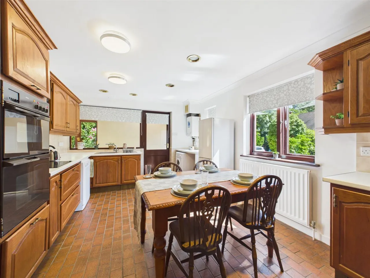 St. Edmunds Avenue, Ruislip, Middlesex, HA4 7XW, photo 3