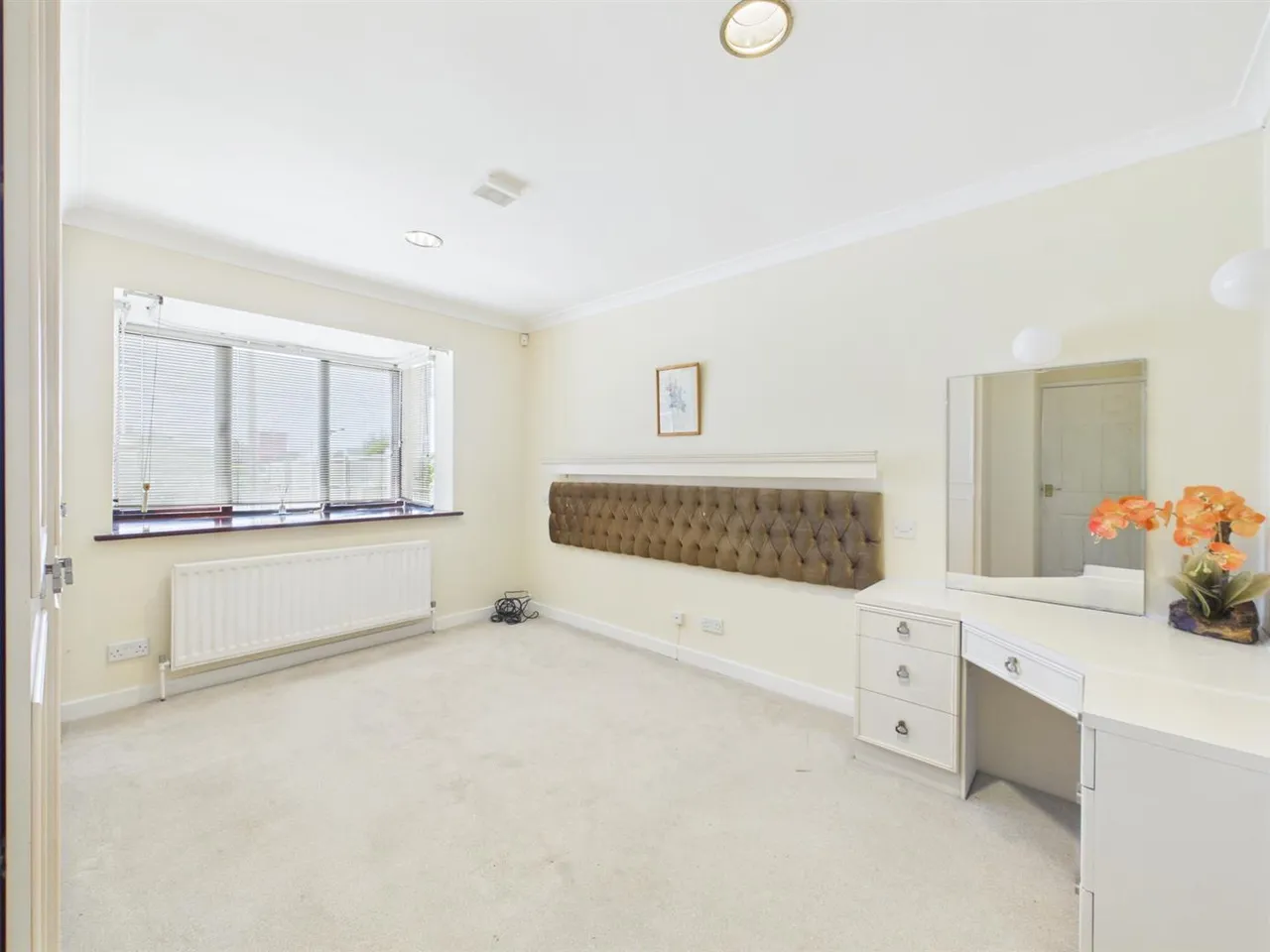 St. Edmunds Avenue, Ruislip, Middlesex, HA4 7XW, photo 7