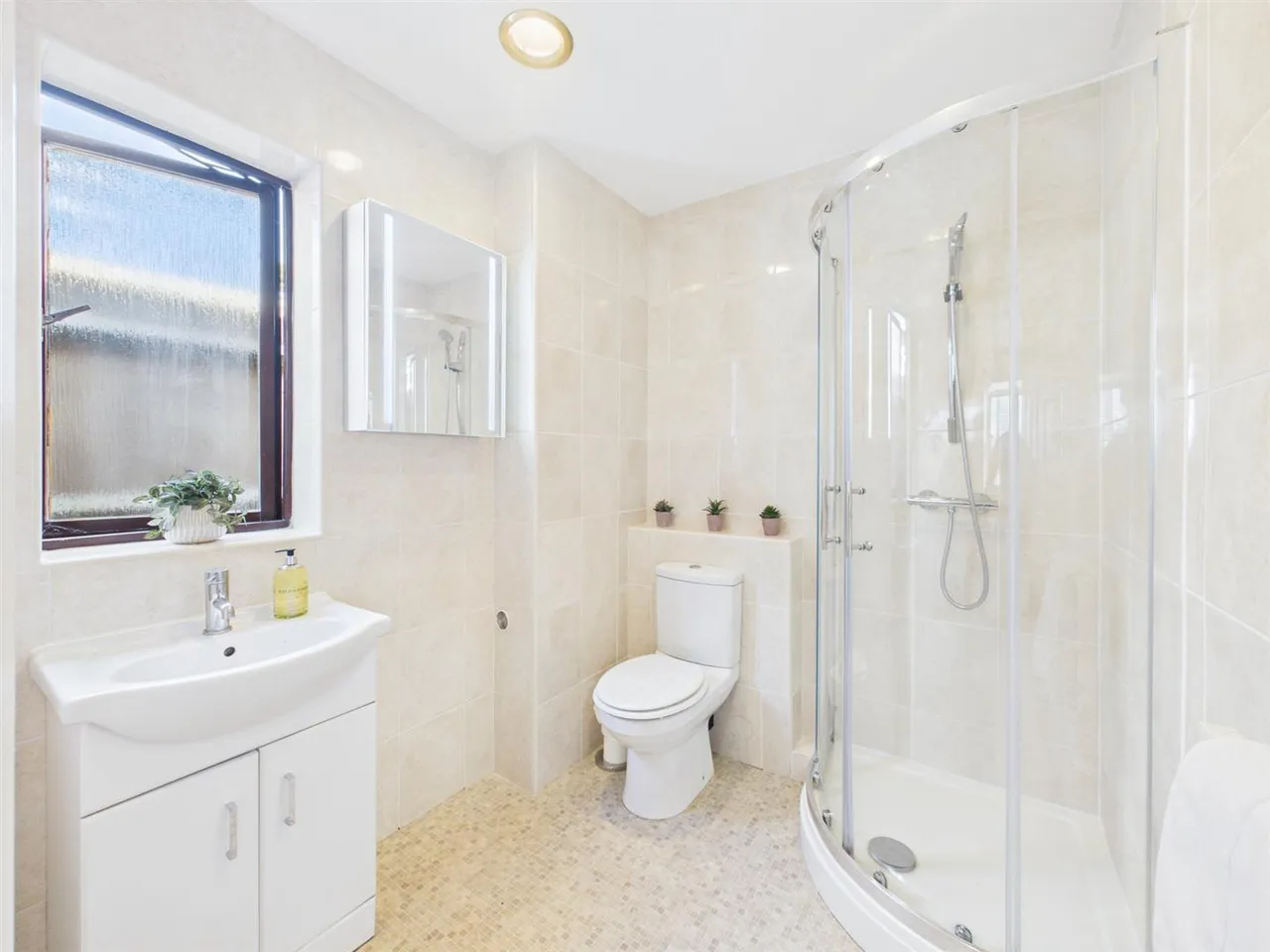 St. Edmunds Avenue, Ruislip, Middlesex, HA4 7XW, photo 11