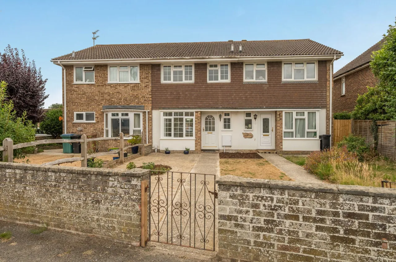 3 bed property for sale, Nyetimber Lane, Rose Green, PO21
