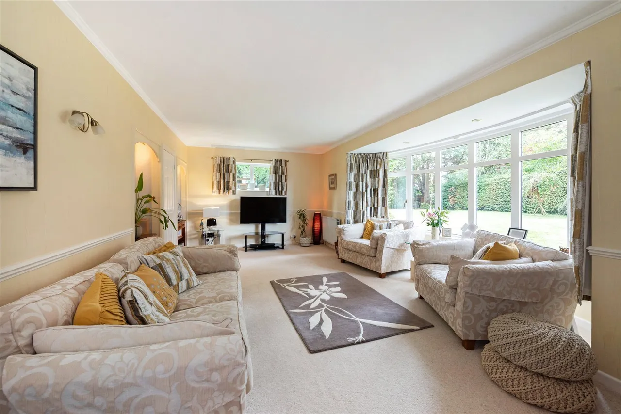 Church Lane, Barnham, PO22, photo 4