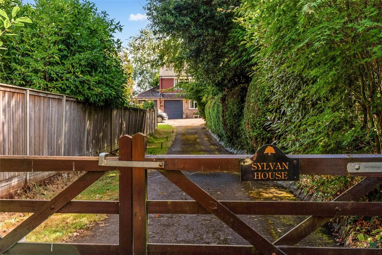 Church Lane, Barnham, PO22, photo 15