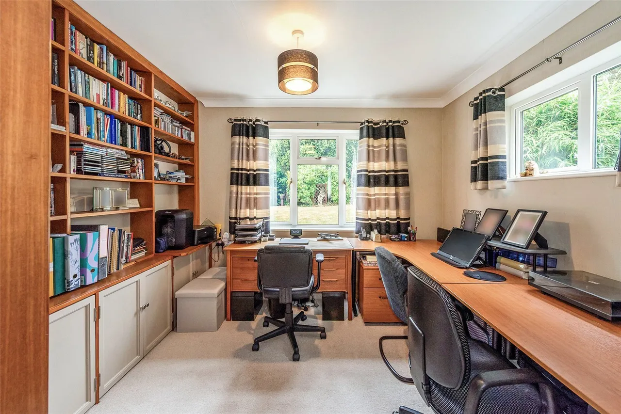 Church Lane, Barnham, PO22, photo 9