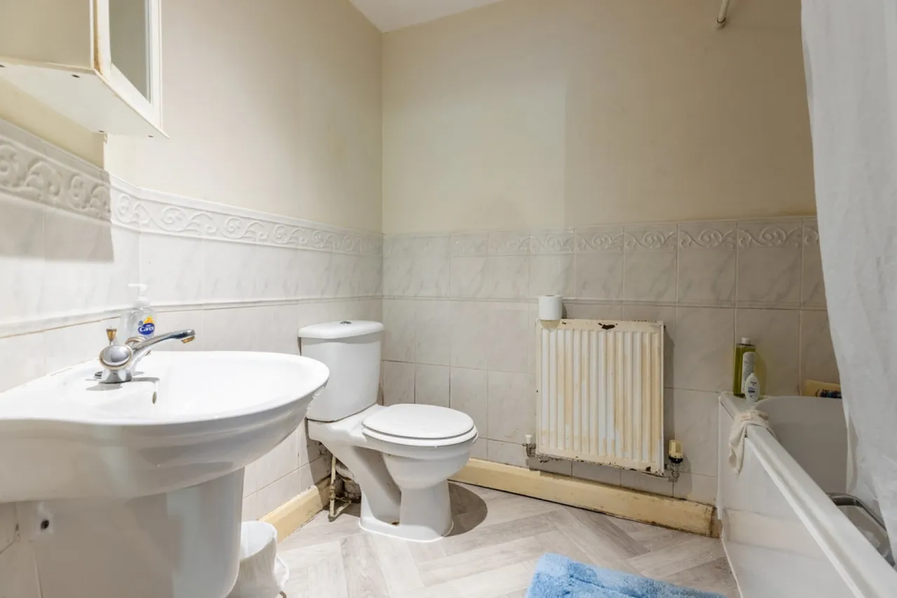 Canberra Way, Balderstone, OL11 2EL, photo 8