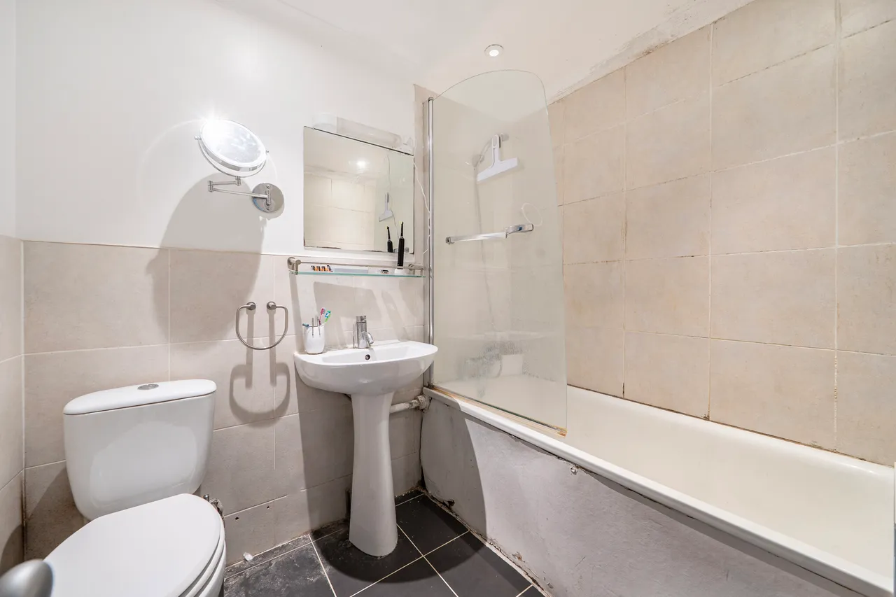 Flat 1, 31 Kempsford Gardens, London, photo 6