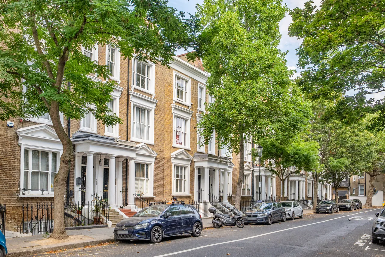 Flat 1, 31 Kempsford Gardens, London, photo 12