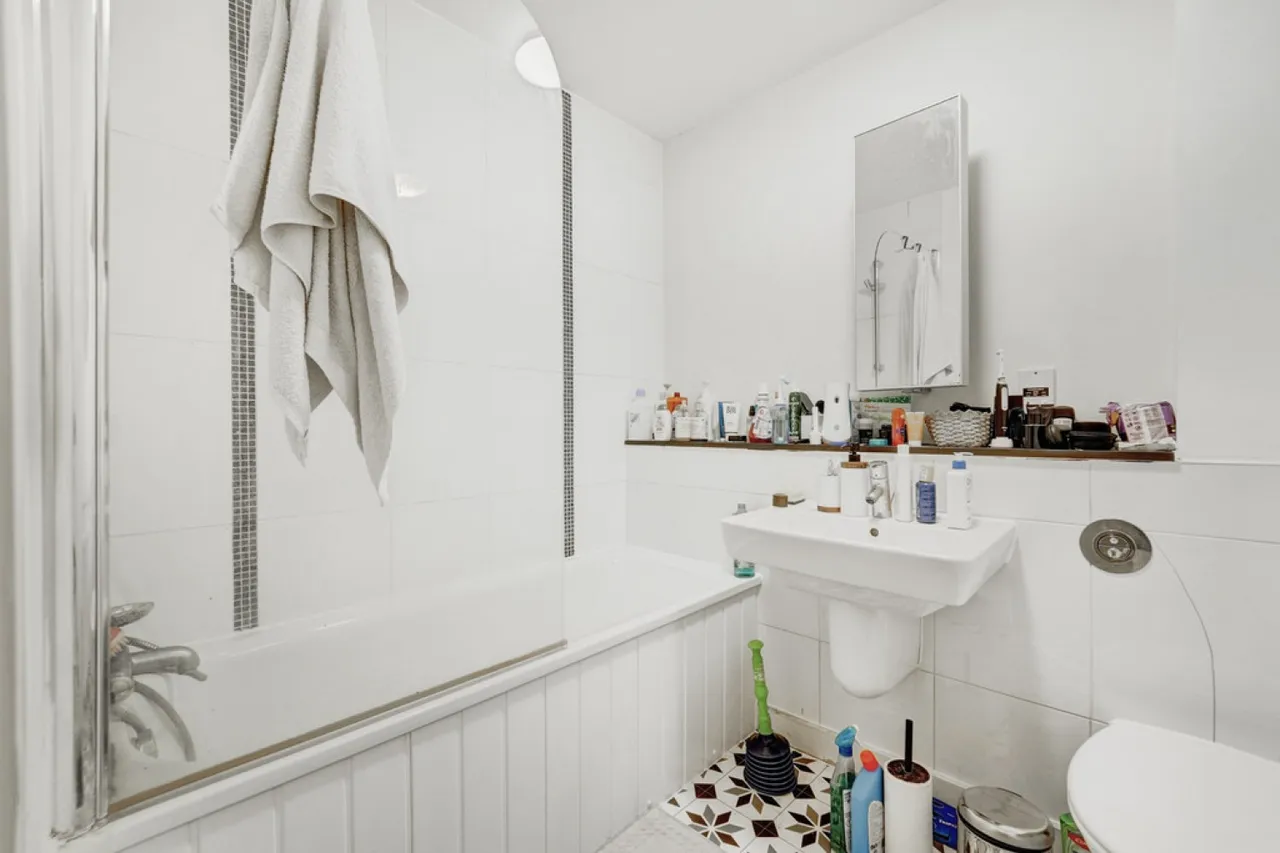 Mortimer Square, The Hub, MK9, photo 9