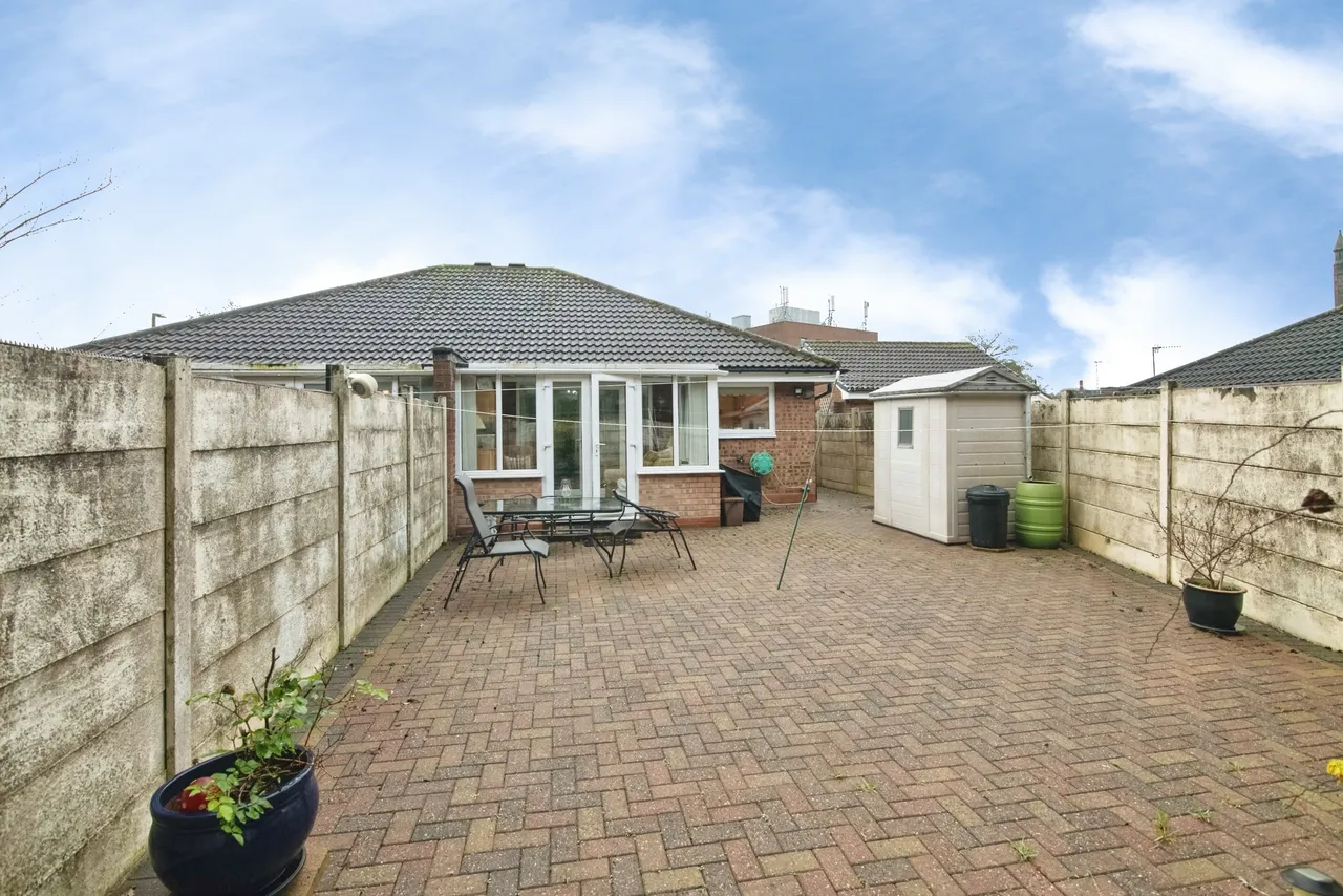 Zions Close, Cradley Heath, photo 8