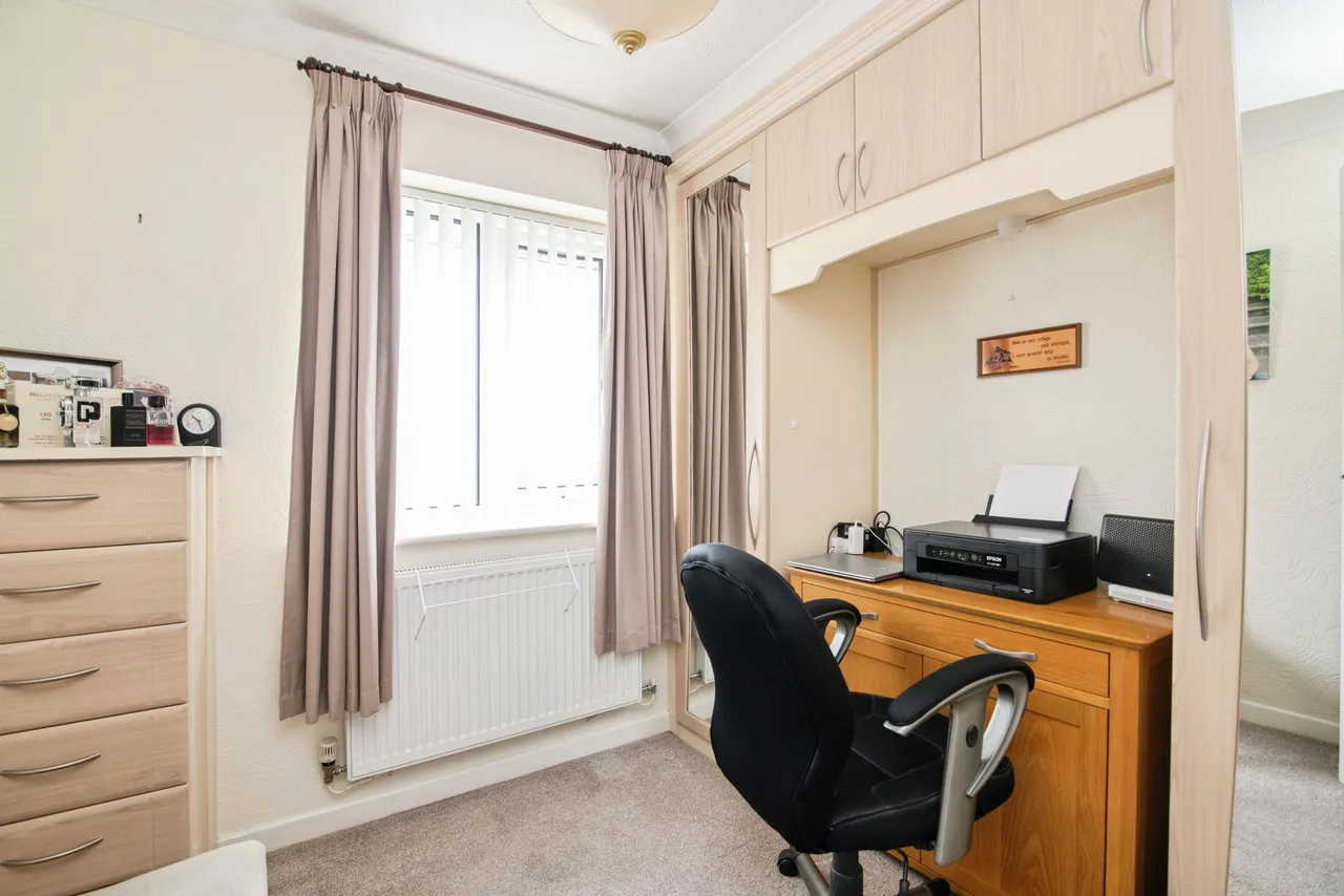 Zions Close, Cradley Heath, photo 11
