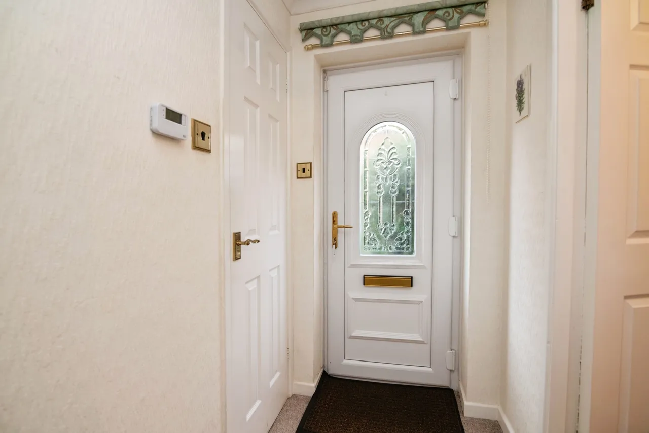 Zions Close, Cradley Heath, photo 3