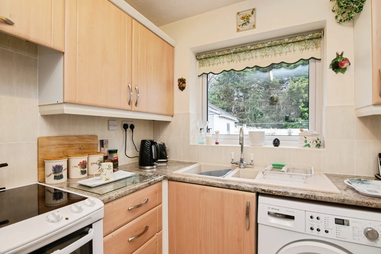 Zions Close, Cradley Heath, photo 5