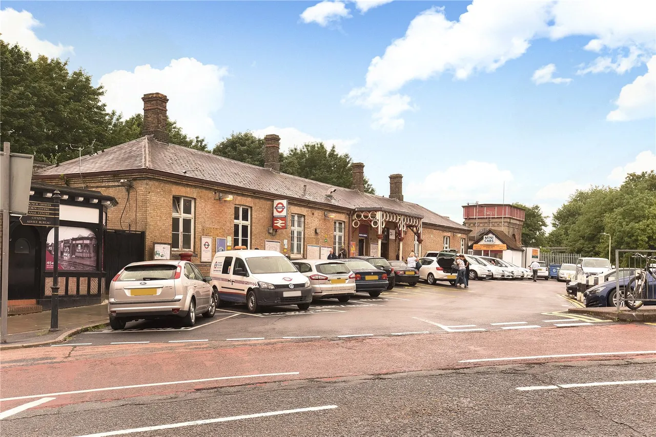 Homestead Road, Rickmansworth, WD3, photo 9
