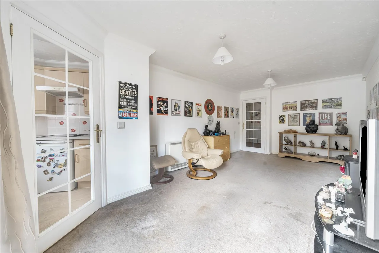 Trinity Street, Fareham, PO16, photo 4