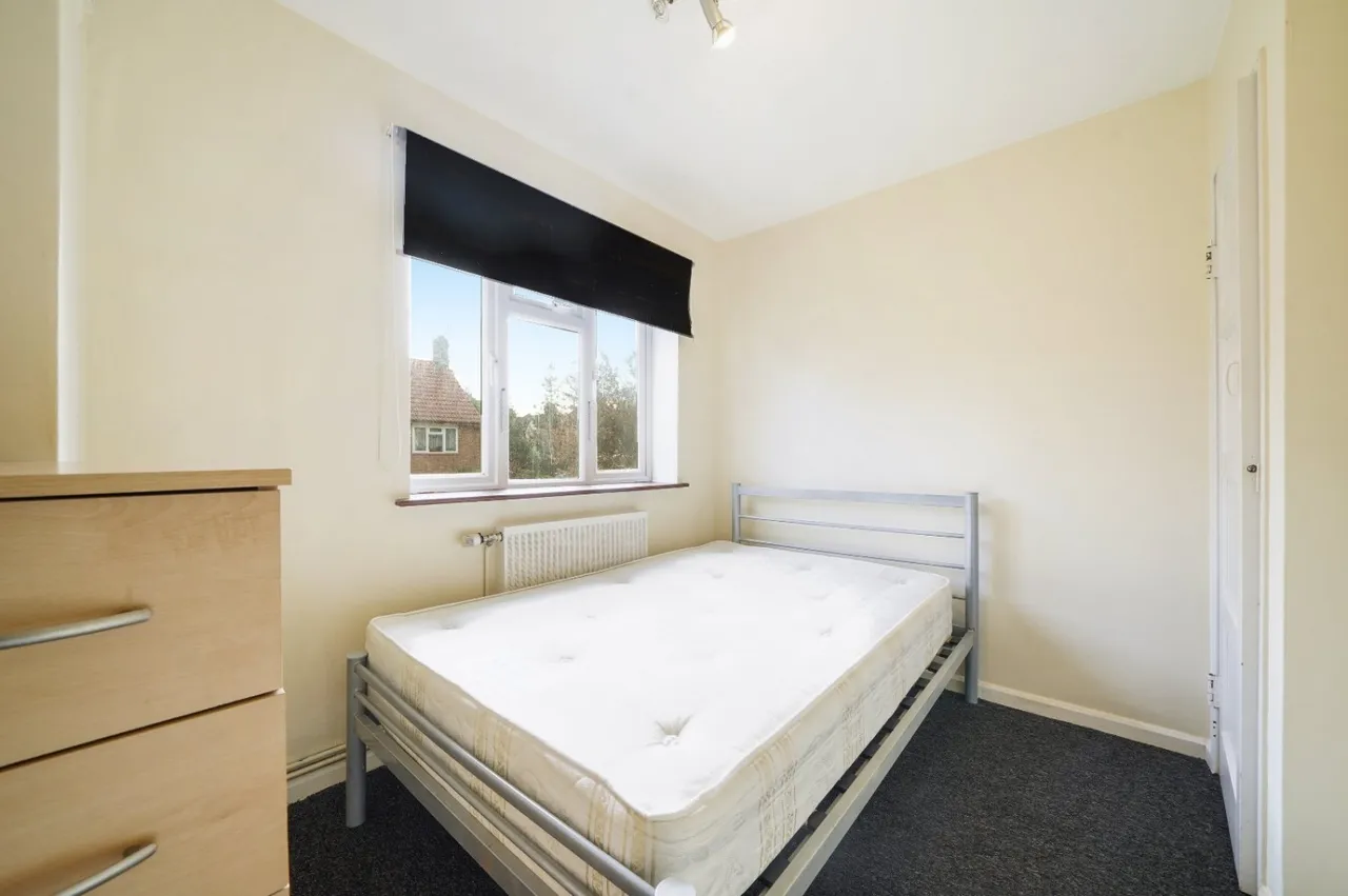 Ivy Road, London, NW2, photo 6
