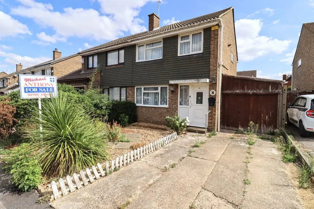 3 bed house for sale — Hunter Drive, Bletchley, Milton Keynes, Buckinghamshire, MK2 3LY