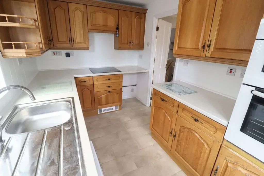 Hunter Drive, Bletchley, Milton Keynes, Buckinghamshire, MK2 3LY, photo 11