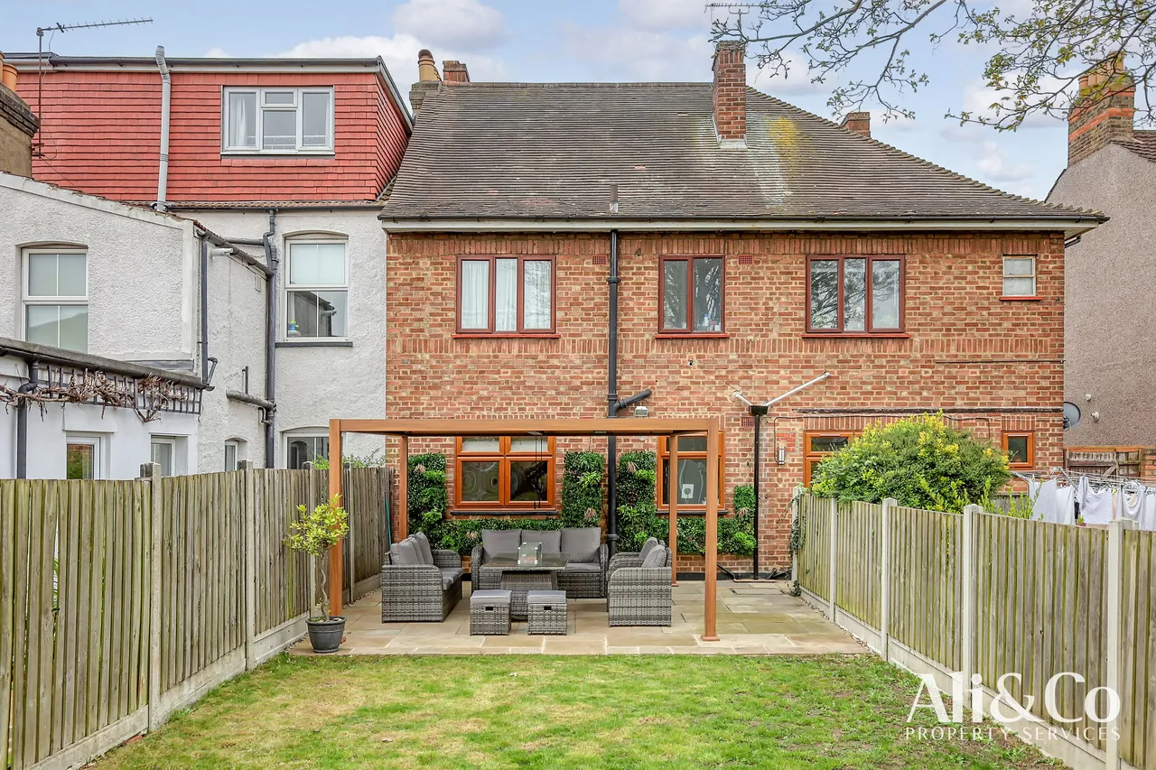 Como Street, Romford, Essex, RM7 7DT, photo 16