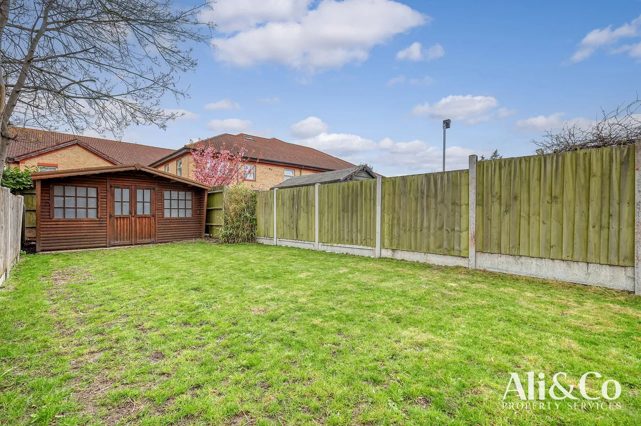 Como Street, Romford, Essex, RM7 7DT, photo 15