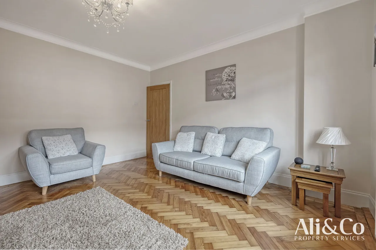 Como Street, Romford, Essex, RM7 7DT, photo 6