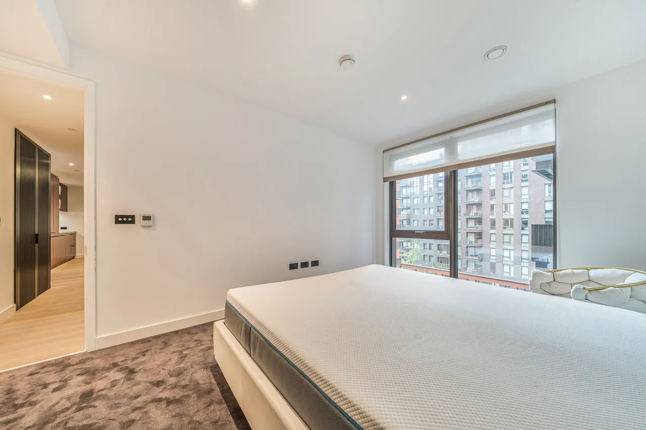 Embassy Gardens, SW11, photo 18
