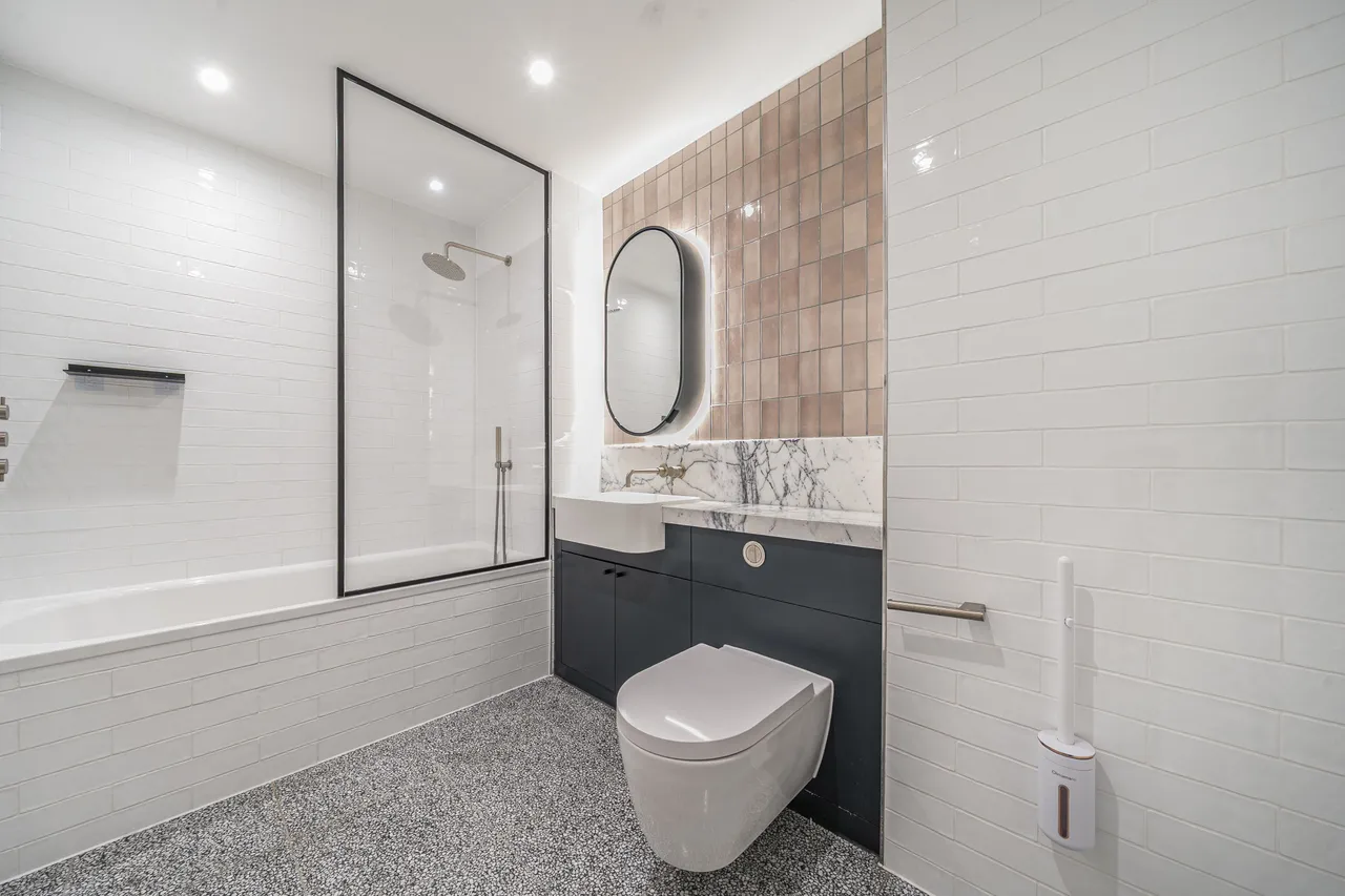 Embassy Gardens, SW11, photo 10
