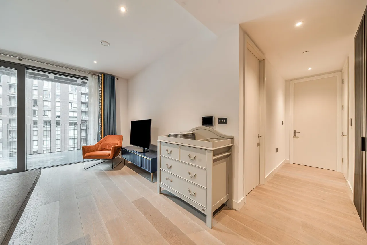 Embassy Gardens, SW11, photo 16