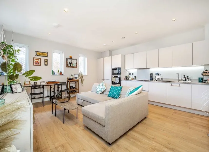 Ballards Lane, Finchley, N3, photo 5