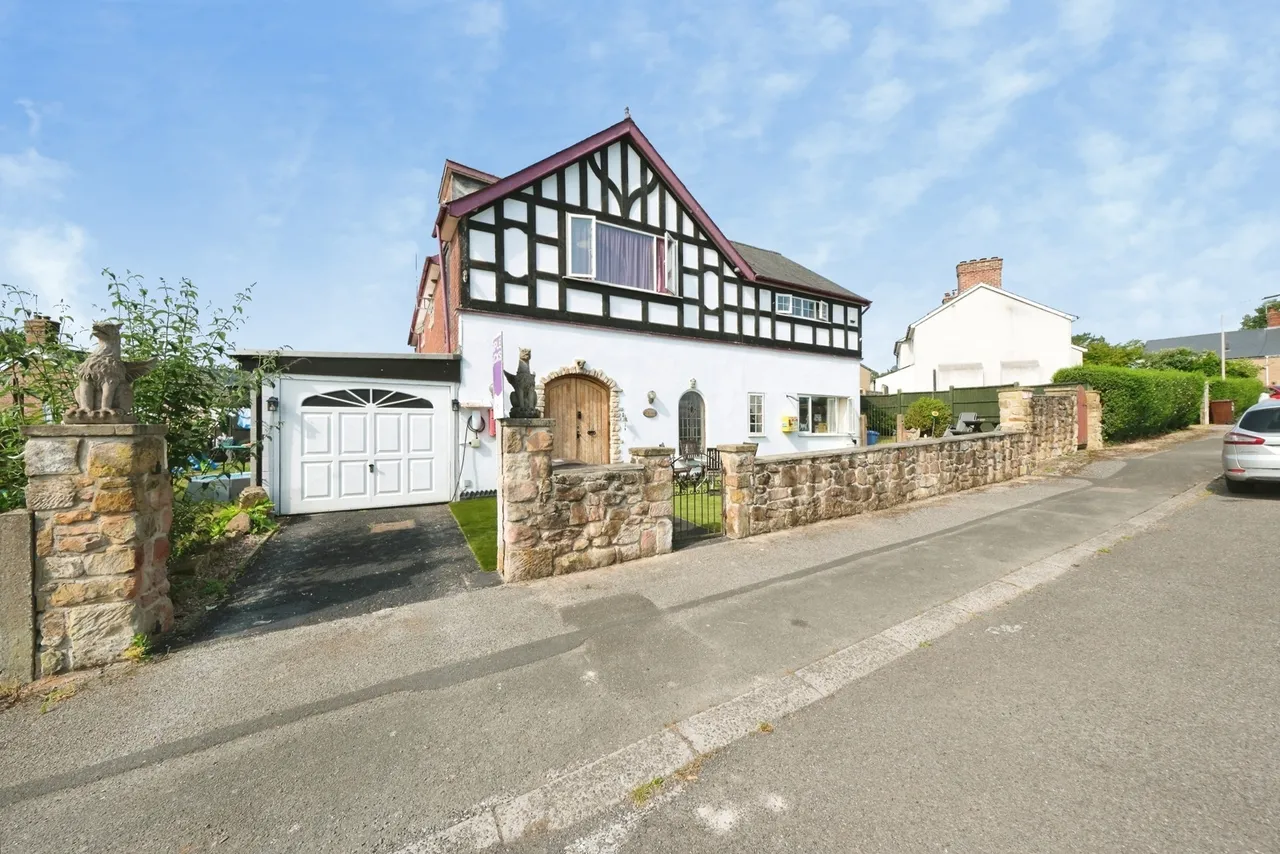 5 bed house for sale — Prest Avenue, Meden Vale, Mansfield, Nottinghamshire, NG20