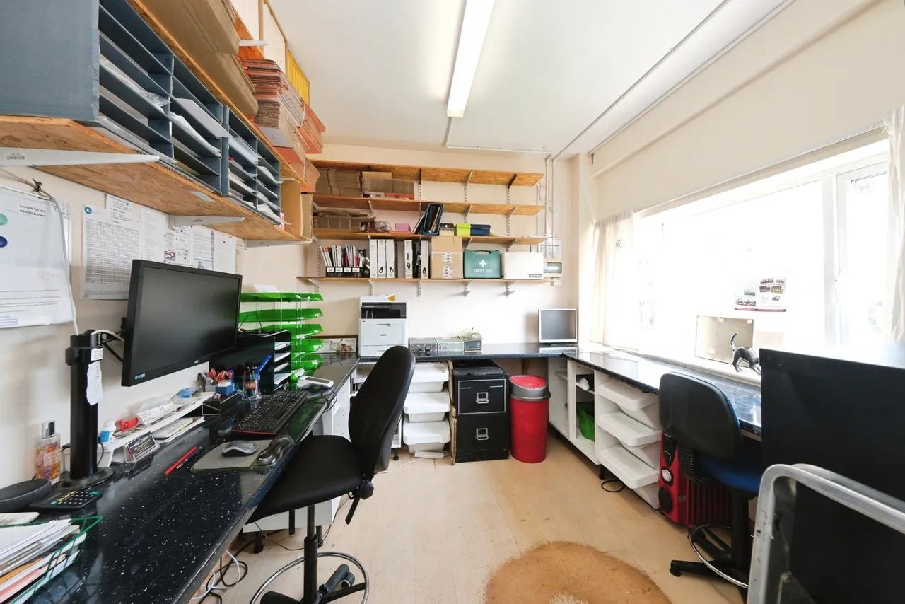 Prest Avenue, Meden Vale, Mansfield, Nottinghamshire, NG20, photo 19