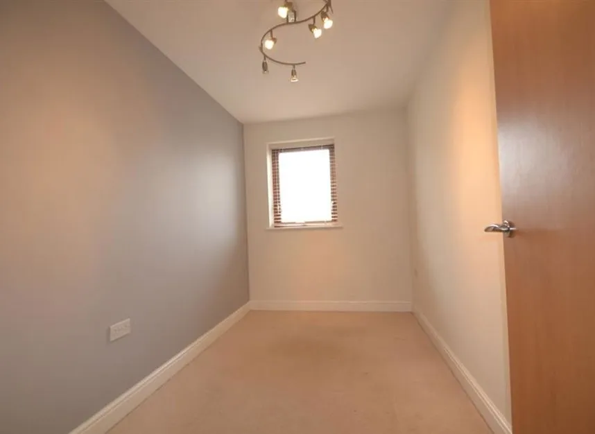 Evelyn Walk, Greenhithe, DA9, photo 6
