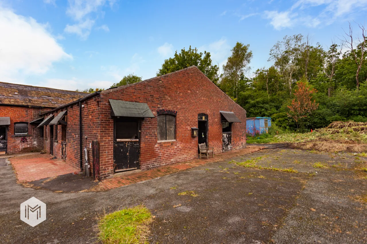 Bedford Lodge Farm Lodge Lane Manchester Road, Leigh, WN7 2NU, photo 6