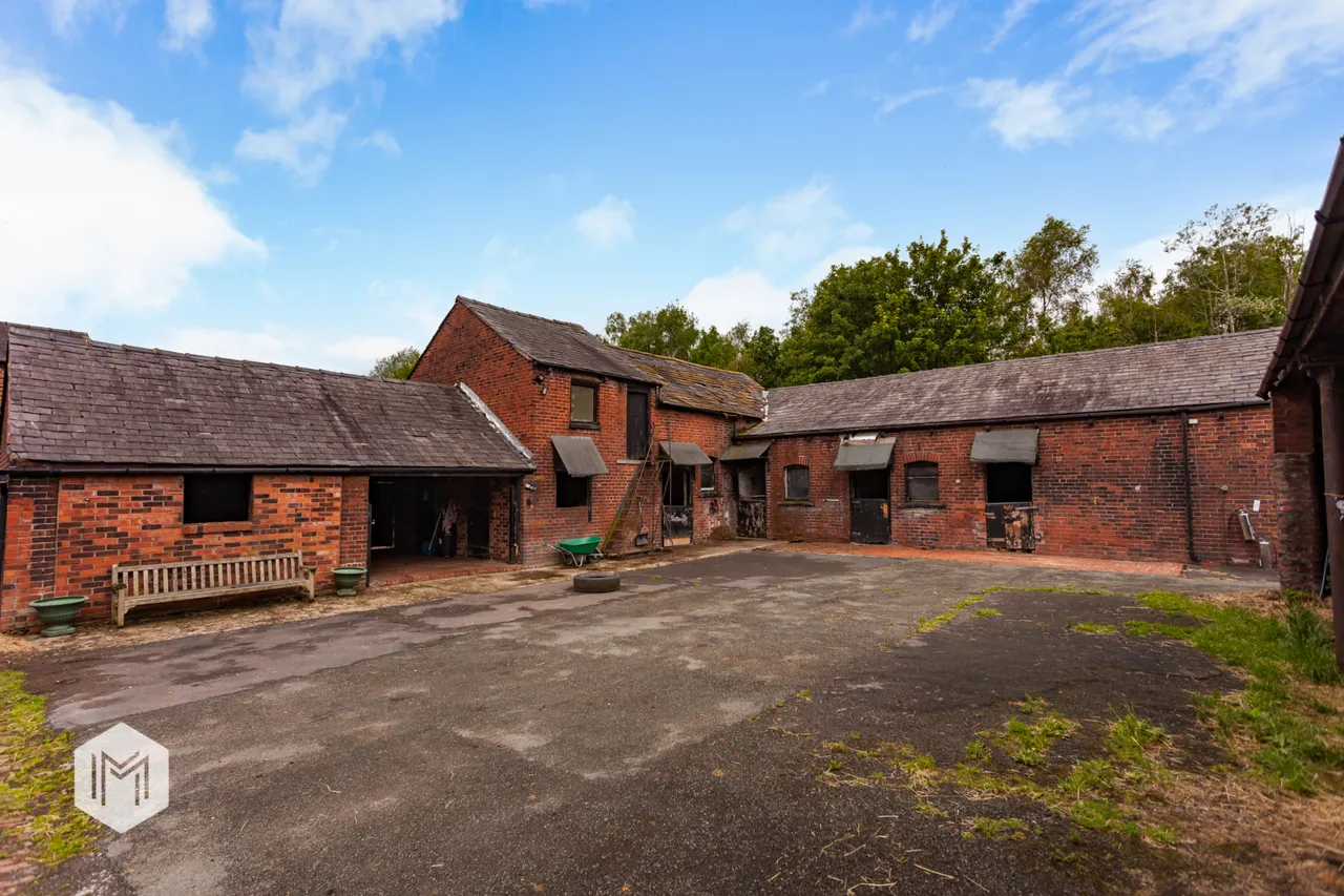 Bedford Lodge Farm Lodge Lane Manchester Road, Leigh, WN7 2NU, photo 24