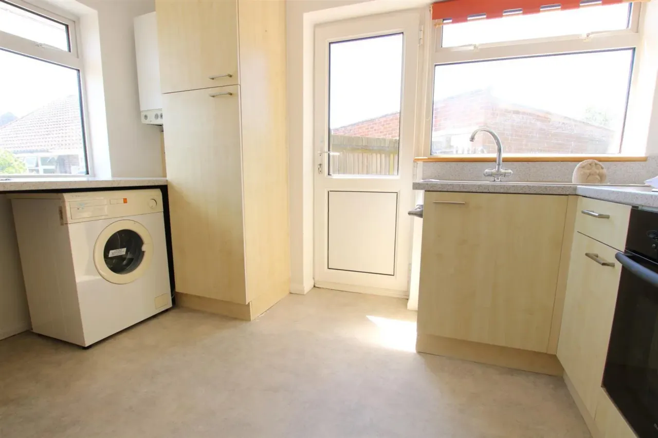 Victoria Close, Polegate, BN26, photo 3