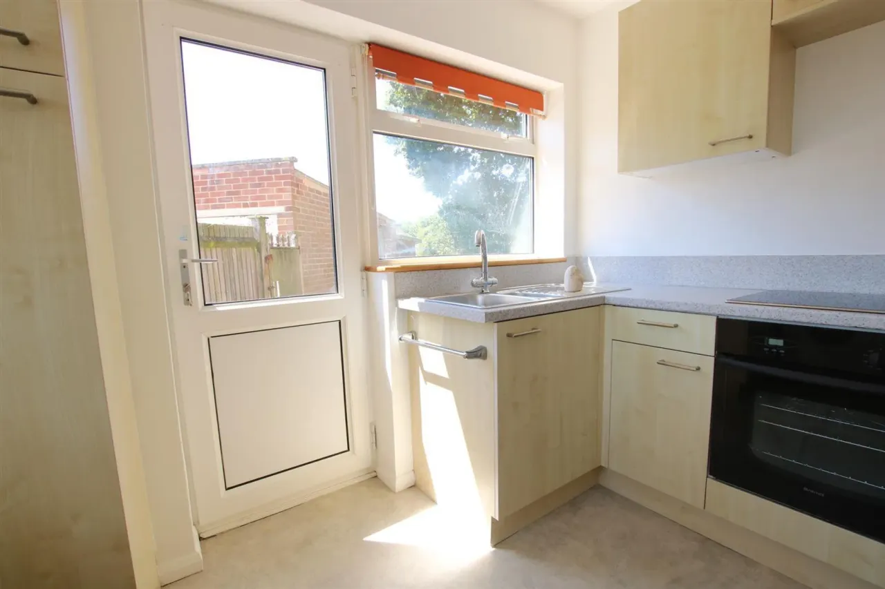 Victoria Close, Polegate, BN26, photo 4
