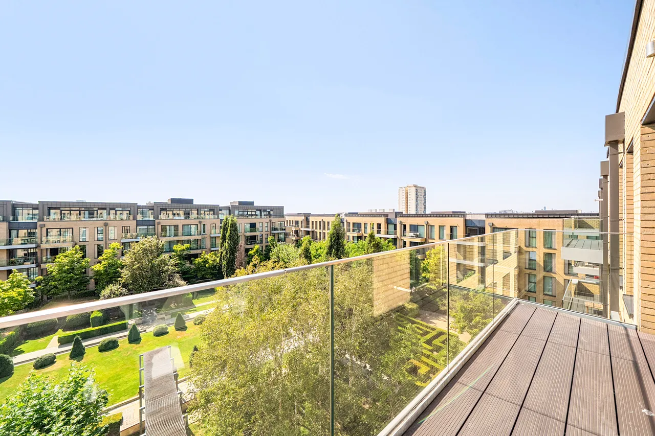 67 Westbourne Apartments, 5 Central Avenue, London, photo 2