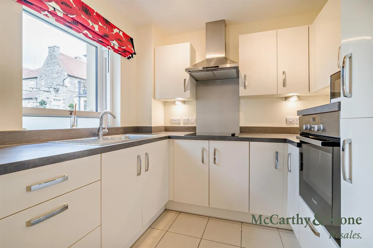 Broad Street, Staple Hill, BS16, photo 5