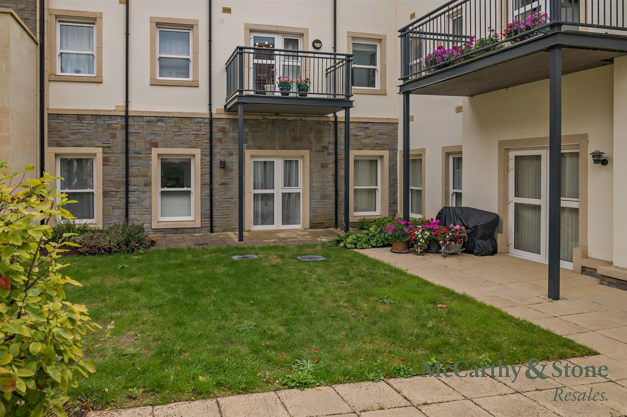 Broad Street, Staple Hill, BS16, photo 2