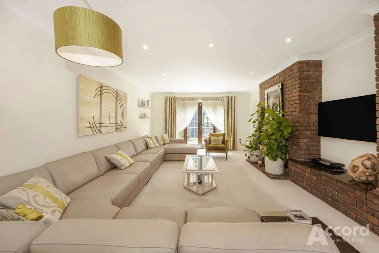 Clairvale, Hornchurch, RM11, photo 7