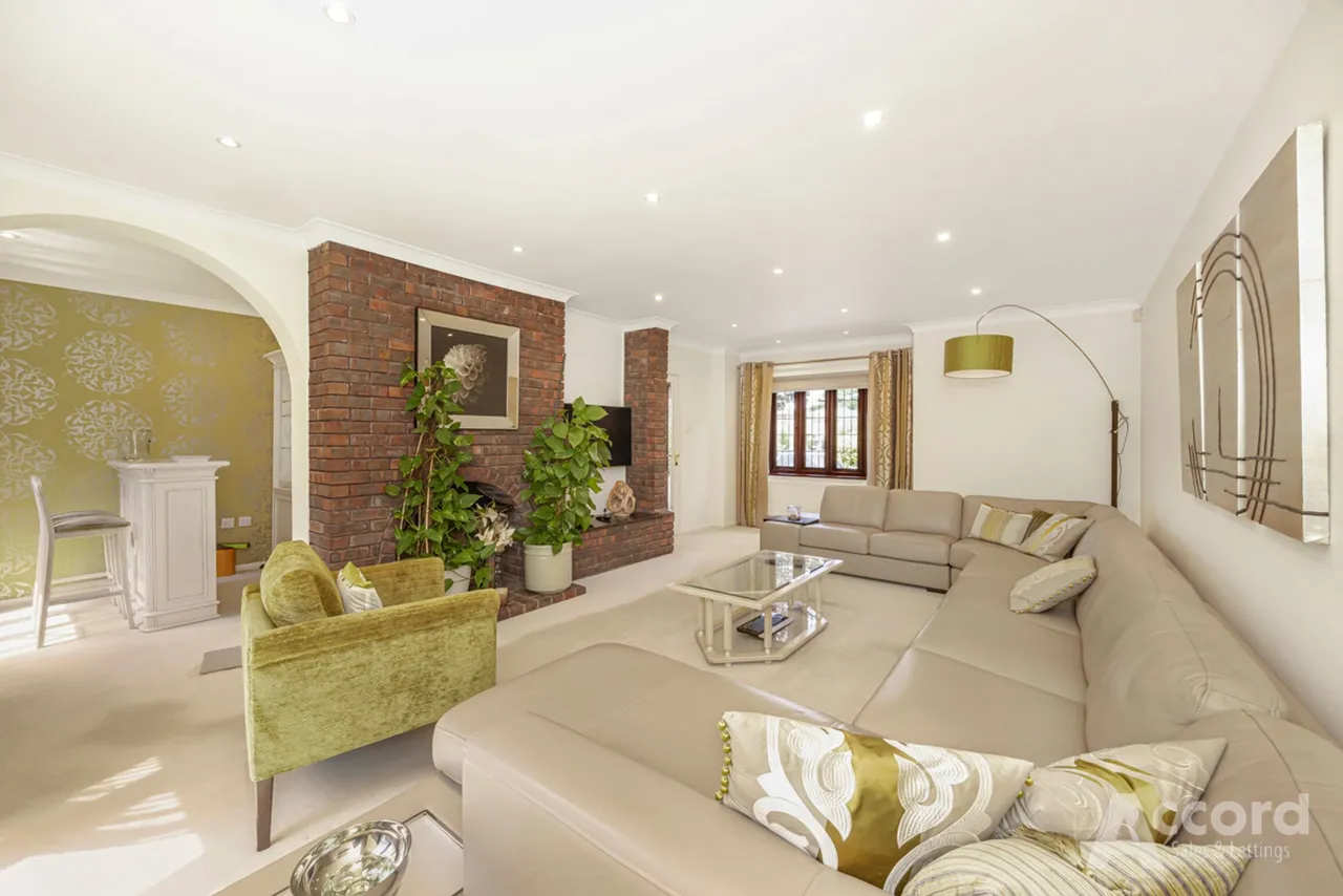 Clairvale, Hornchurch, RM11, photo 3
