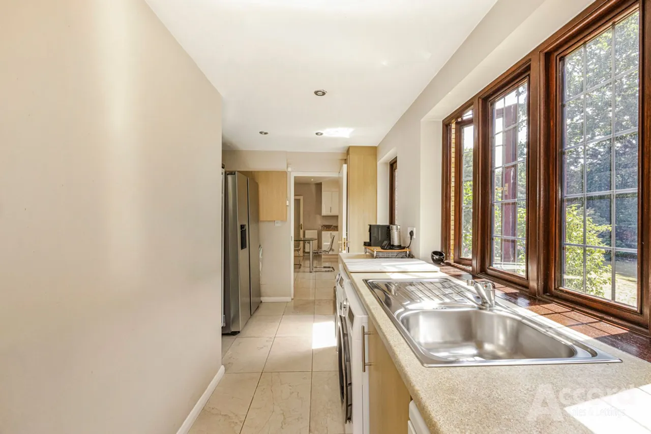 Clairvale, Hornchurch, RM11, photo 34